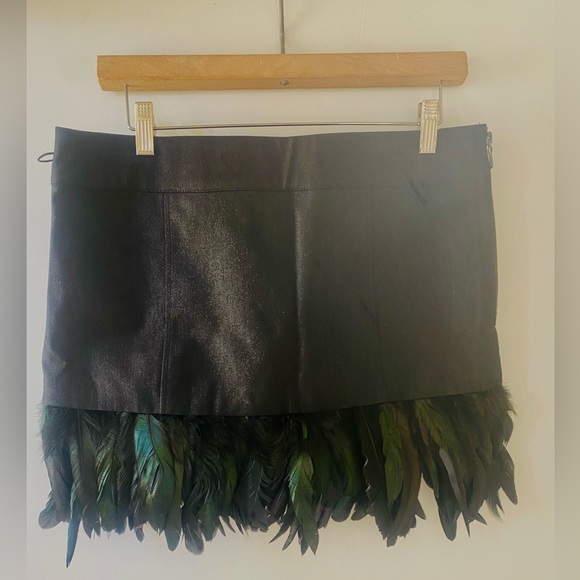 Twelve by Twelve Los Angeles Feather Hem Mini, Size M - Picture 3 of 9